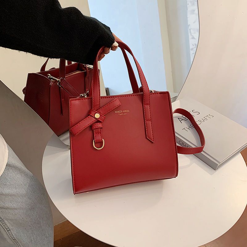 Túi Xách Đeo Vai Cỡ Lớn Màu Đỏ Thời Trang Cho Nữ