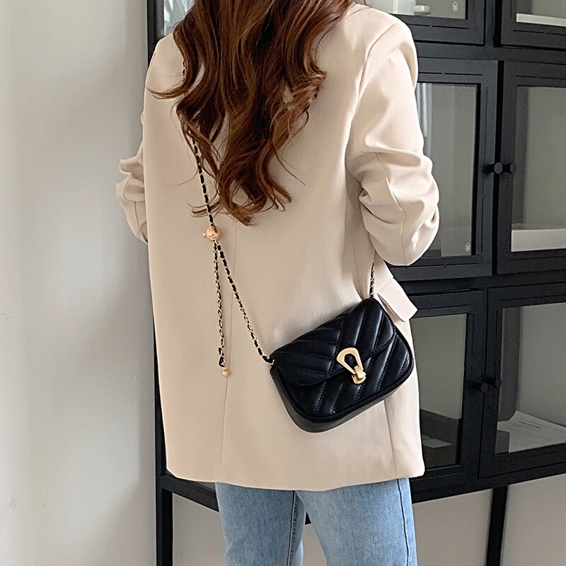 Túi Đeo Chéo Dây Xích Nhỏ Hình Thoi Màu Vàng Phong Cách Dành Cho Nữ