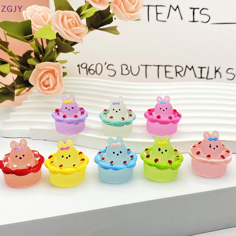 Set 2 Móc Khóa Hình Thỏ Và Bánh Kem Bằng Nhựa Resin Phát Quang DIY Mới