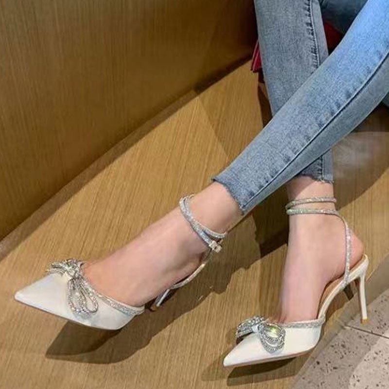 Giày Cao Gót Hở Ngón Đính Đá Thời Trang Xinh Xắn Cho Nữ