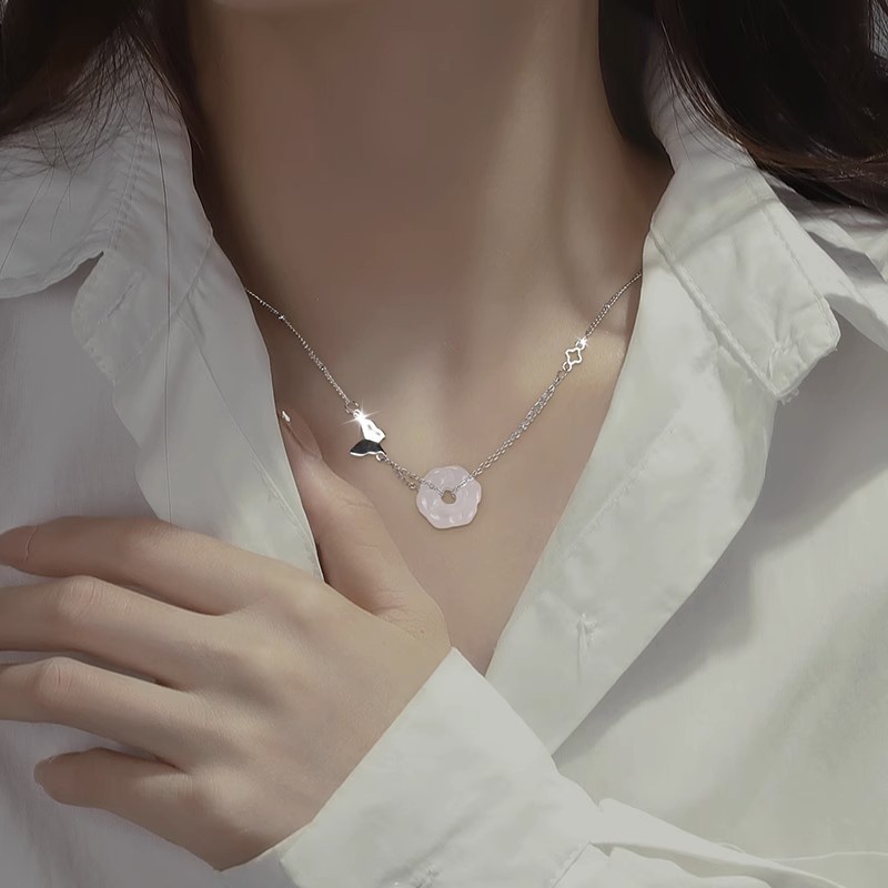 Vòng cổ Có Khóa An Toàn Thiết Kế Đơn Giản Sang Trọng Cho Nữ