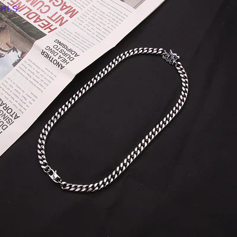 Vòng cổ Kim Loại Mặt Chữ M Phong Cách Hip Hop Thời Trang