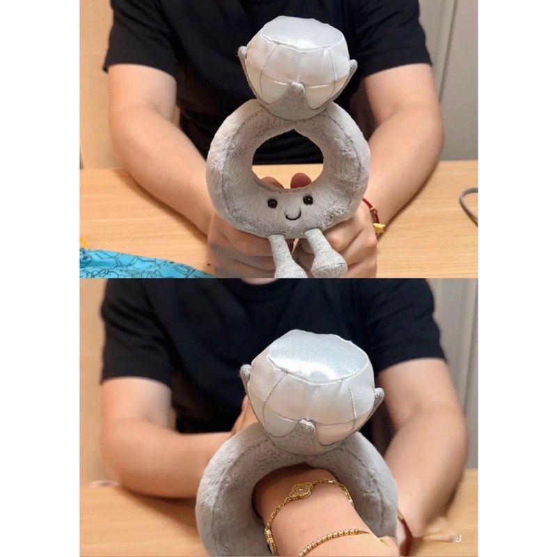 Nhẫn Đeo Tay Hình Bánh Kem Đính Kim Cương Giả Dễ Thương