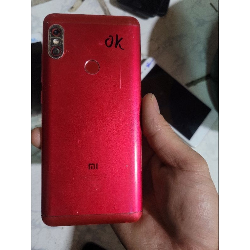 Cụm xác Xiaomi Redmi Note 5 sống full hư màn hình