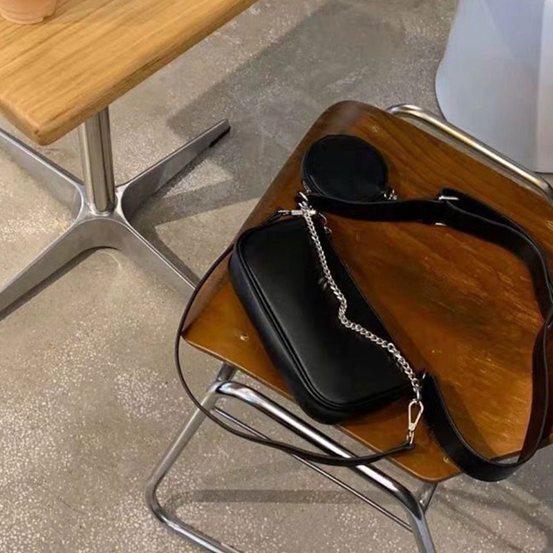 MISCHA Túi Xách Đeo Vai Màu Trơn Phối Dây Xích Thời Trang Dành Cho Nữ