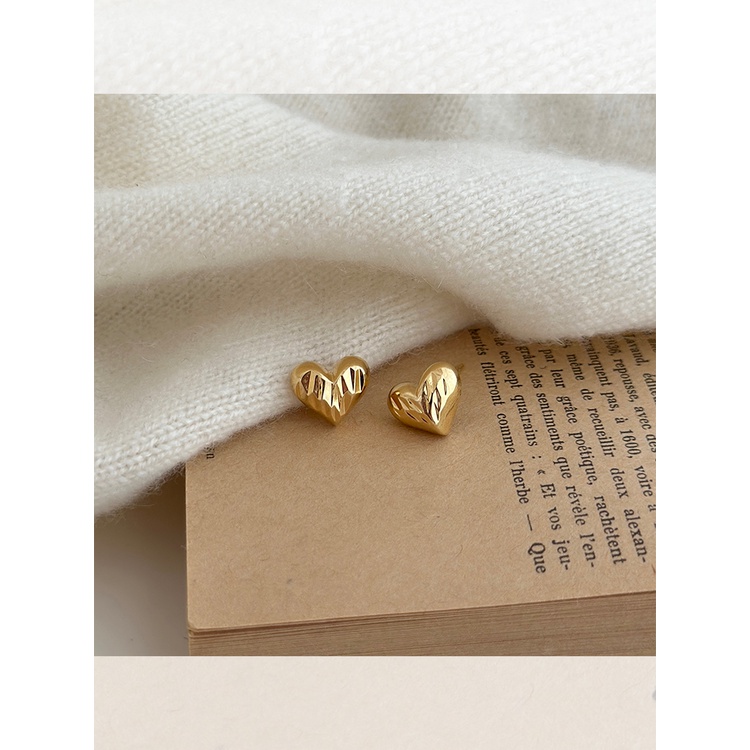 Đôi Khuyên Tai Hình Trái Tim Phong Cách Mới Mùa Hè 2023 Dành Cho Nữ