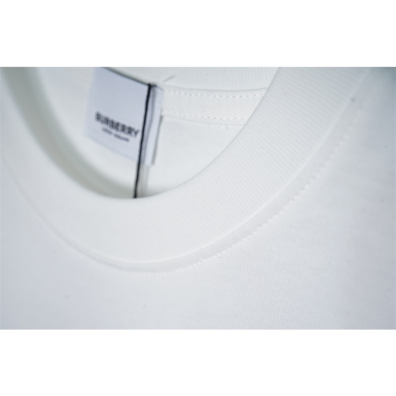 Áo Thun Tay Ngắn BU8RBE 88-the Thời Trang Mới Nhất Cho Nam Và Nữ