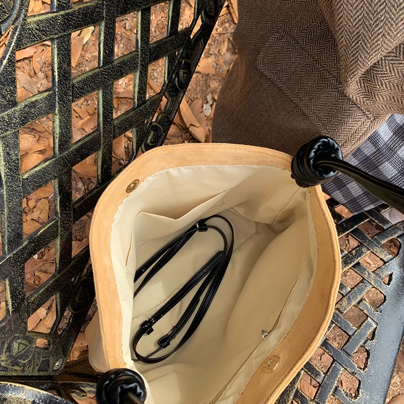 Túi Đeo Chéo Da Lộn Màu Sắc Tương Phản Sức Chứa Lớn Phong Cách Hàn Quốc Cho Nữ