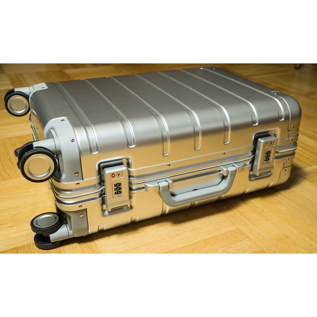 VALI NHÔM XIAOMI 20 INCH METAL TRAVEL SUITCASE MÀU TRẮNG BẠC