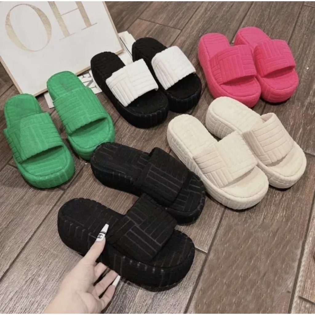 Dép xuồng quai bản ngang nhung cao 5 cm