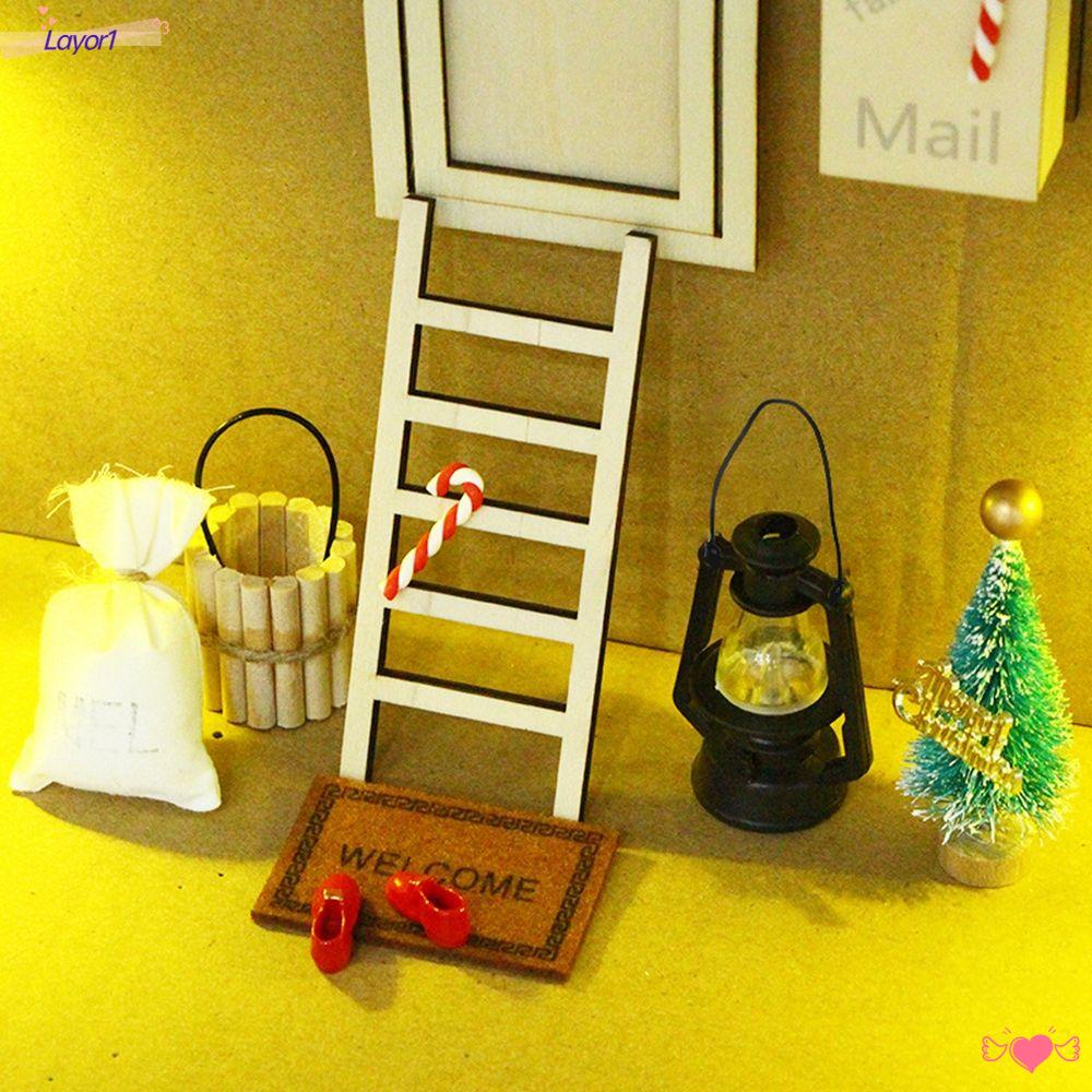 1 Set Thảm Gỗ Lót Sàn Kèm Cây Chổi &amp; Đèn Trang Trí Nhà Búp Bê