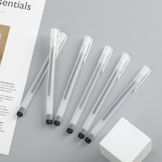 Bút Bi Nước Mực Đen Ngòi 0.5mm