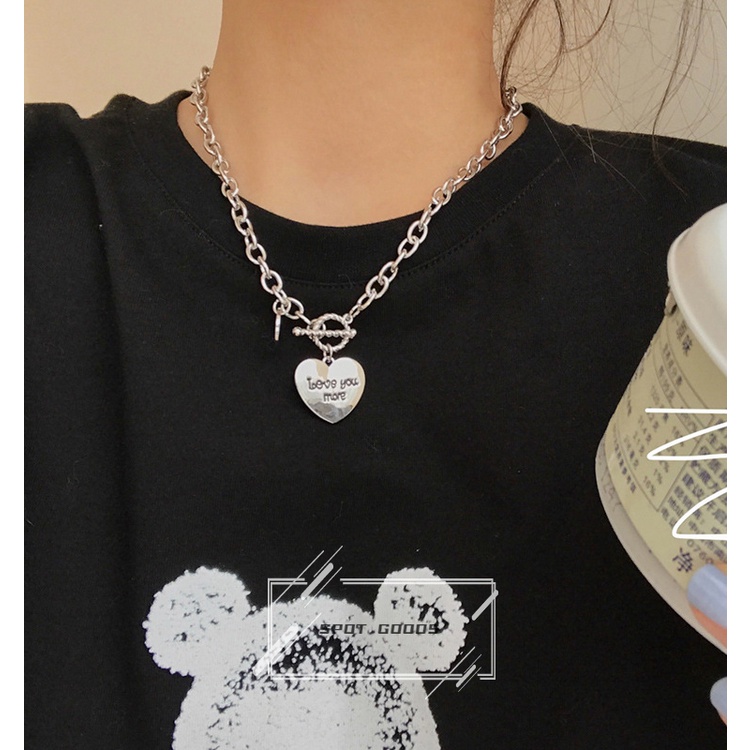 Vòng cổ Mặt Trái Tim Khắc Chữ Bằng Thép Titan Không Gỉ Thời Trang