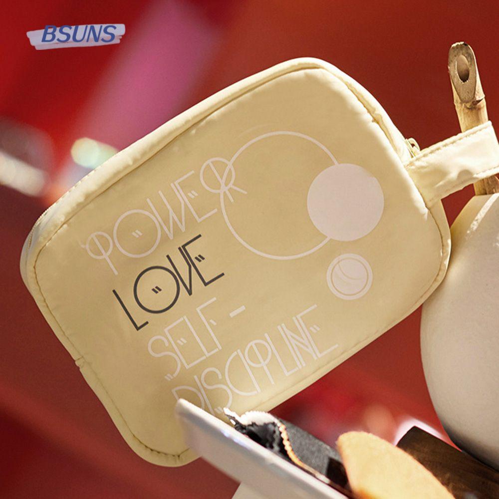 Túi Đựng Mỹ Phẩm Thiết Kế Đơn Giản Tiện Dụng Khi Đi Du Lịch