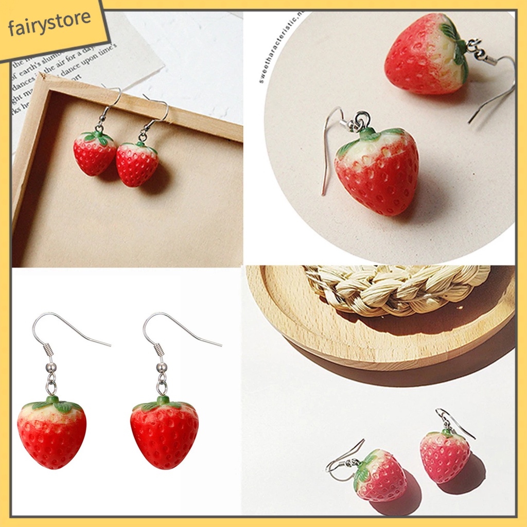 1 Đôi Bông Tai Hình Trái Dâu Tây Màu Đỏ Sống Động