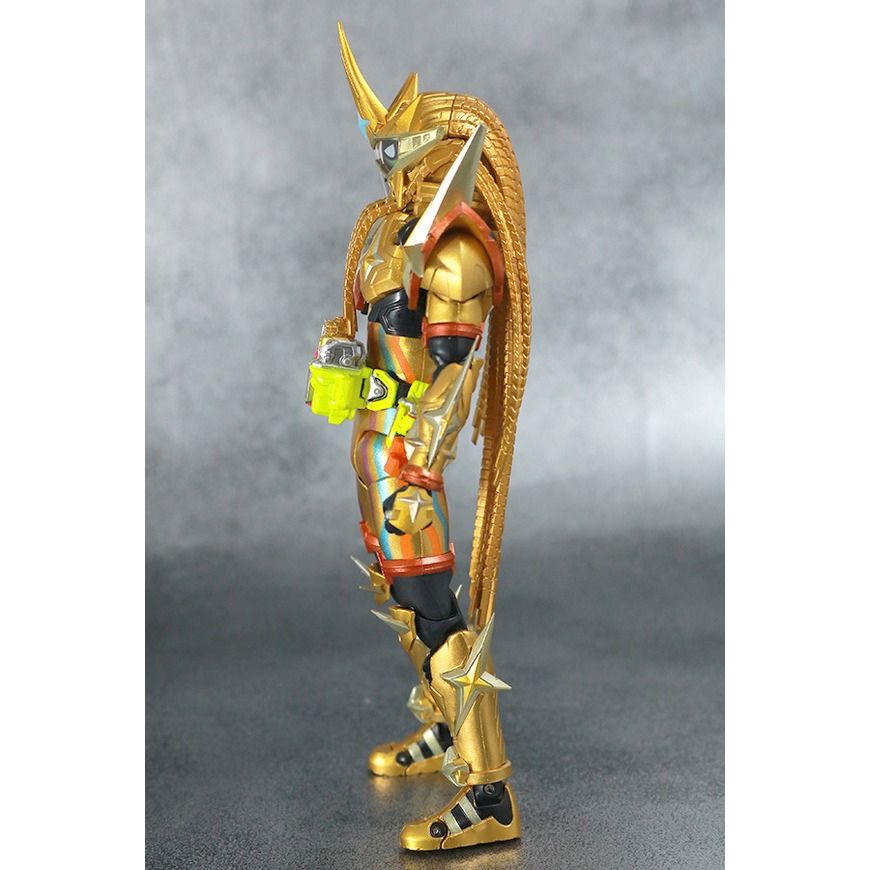 Mô Hình Nhân Vật Kamen Rider Có Khớp Động Độc Đáo