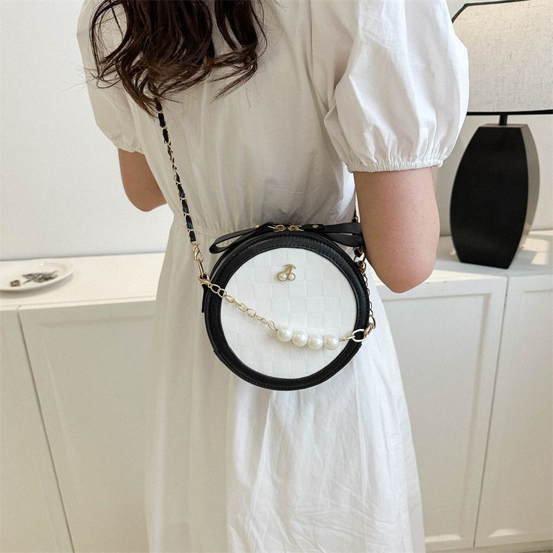 Túi Đeo Chéo Hình Tròn Nhỏ Quai Xích Đính Hạt Ngọc Trai Thời Trang Năm Mới 2023