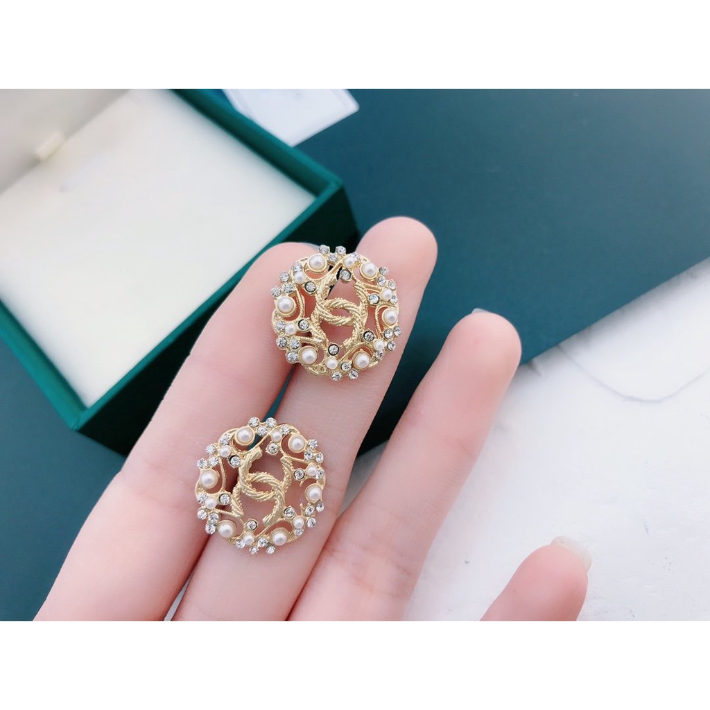 Bông Tai Bằng Thép Titan Chống Thấm Nước Không Gỉ In Logo Thời Trang Cho Nữ