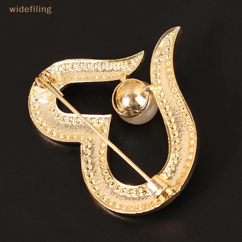 Ghim Cài Khăn Choàng Lụa Đính Đá Hình Trái Tim Xinh Xắn