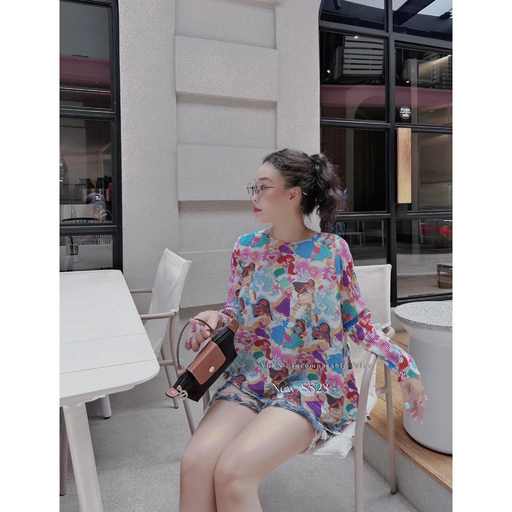 Áo dập ly hoạt hình xéo tà