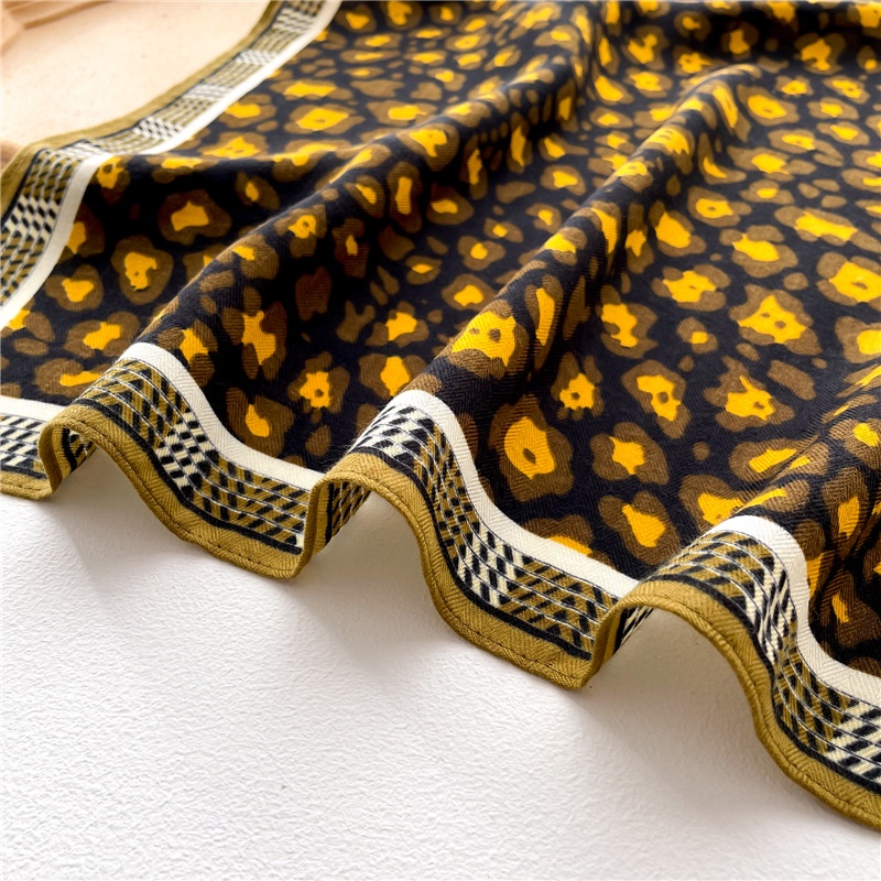 Khăn Choàng Cổ Hình Vuông 65 X 65cm Chất Liệu Cotton Lanh Mỏng Nhiều Màu Sắc Thời Trang Cho Nữ