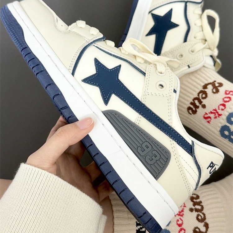 Giày thể thao màu sắc tương phản theo phong cách retro của phụ nữ, giày chạy bộ năng động ngôi sao năm cánh