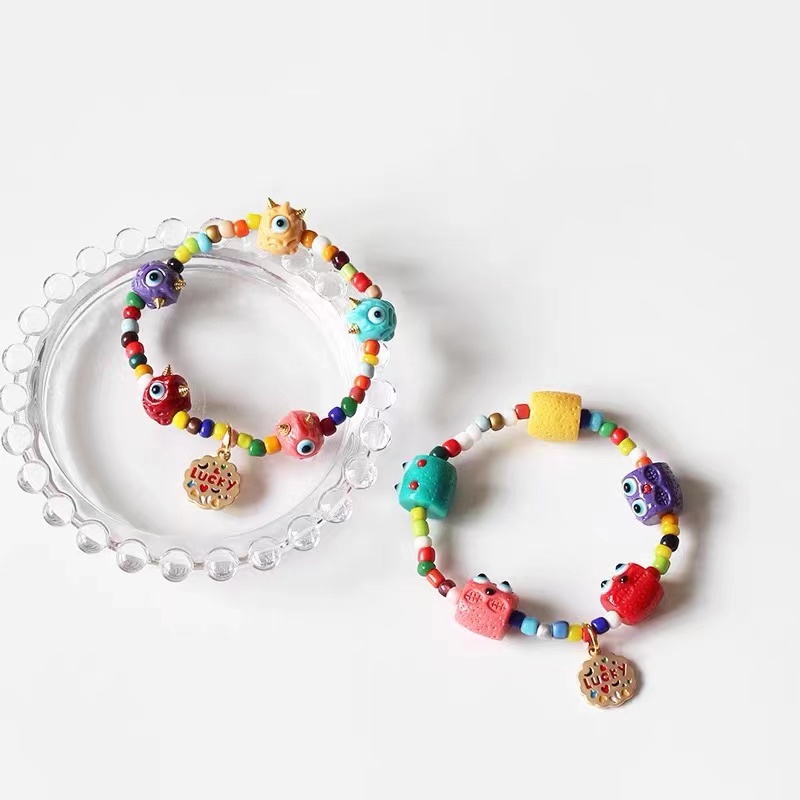 Vòng Tay Chuỗi Hạt Nhiều Màu Sắc Họa Tiết Hoạt Hình Dễ Thương Vui Nhộn Cho Bạn Gái