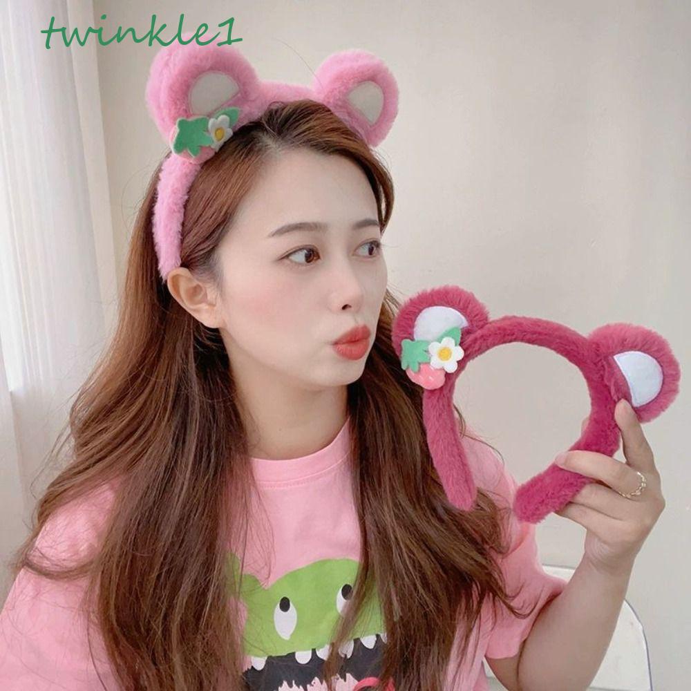 TWINKLE Băng đô cài tóc rửa mặt Hình Gấu / Dâu Tây Bằng Lông Nhung Dễ Thương Xinh Xắn