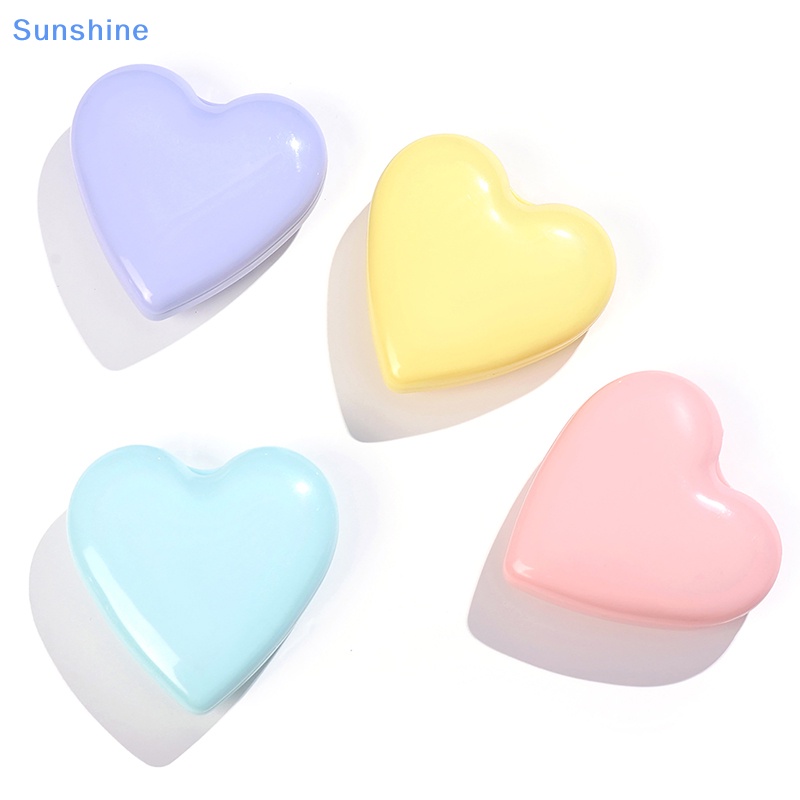 Lược Chải Tóc Mini Thiết Kế Trái Tim Có Thể Gấp Gọn Tiện Dụng