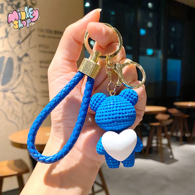 Móc khoá Gấu đá ôm tim móc chìa khoá Hàn Quốc dễ thương phụ kiện túi xách balo cặp xách -minkey