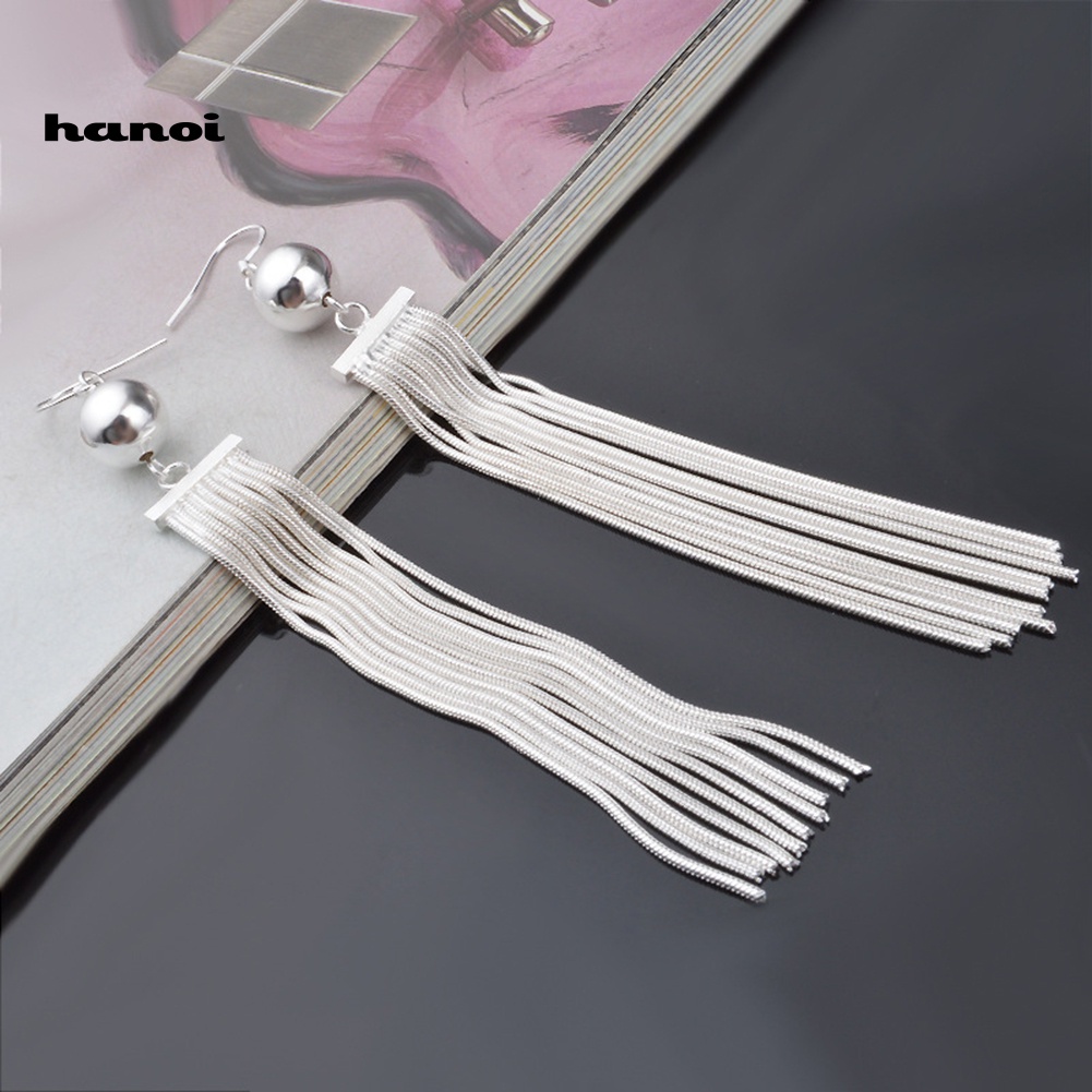 Đôi Khuyên Tai Dài Gắn Núm Tua Thời Trang Cho Nữ