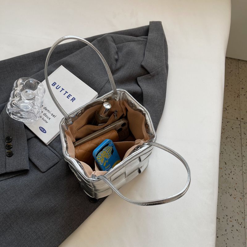 Túi Xách Đeo Chéo Màu Bạc Thời Trang 2023 Dành Cho Nữ