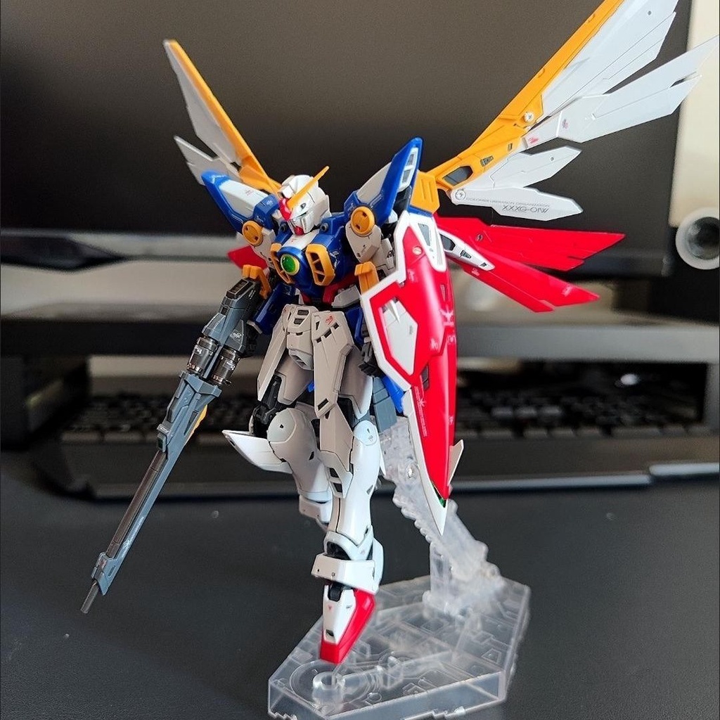 Mô Hình Gundam Không Cánh Bằng Len Tỉ Lệ 1 / 144