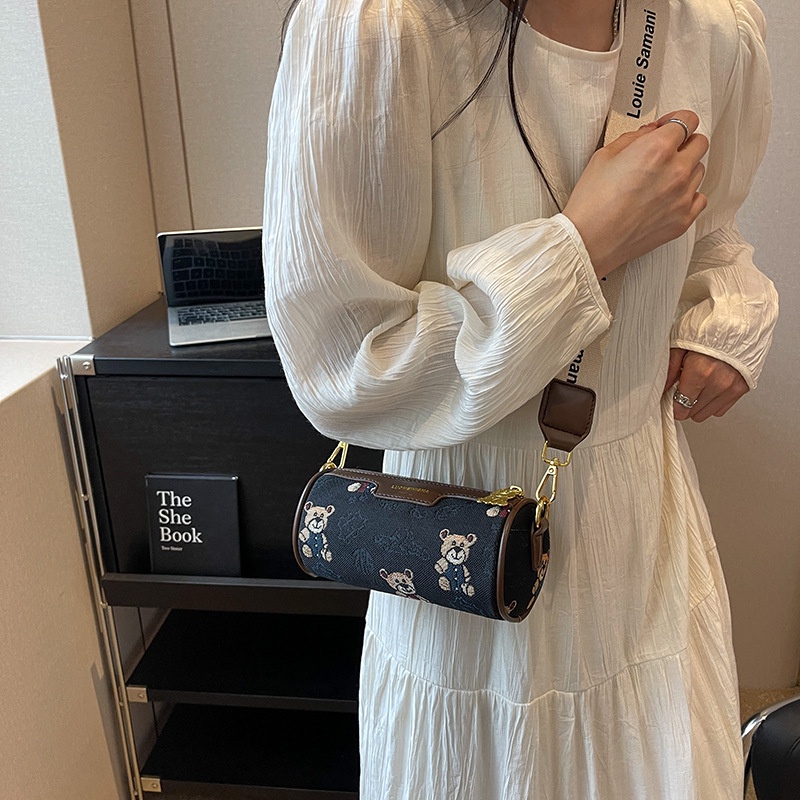 Túi Đeo Chéo Hình Trụ Bản Rộng Thời Trang Mùa Hè 2023 Cho Nữ