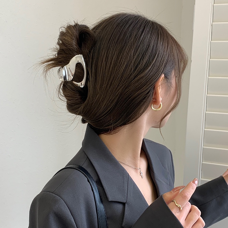 Kẹp Tóc Kim Loại Hình Cá Mập Màu Bạc Thời Trang