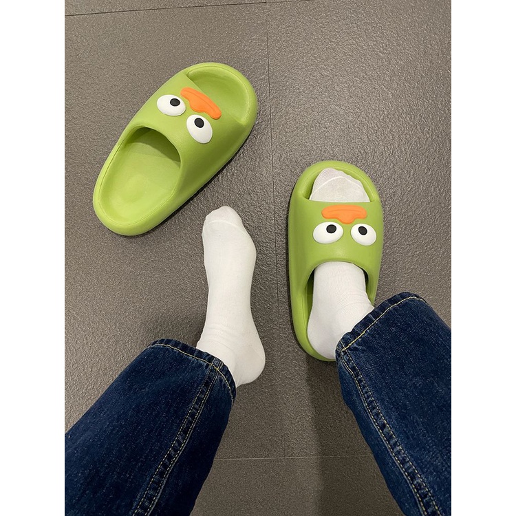 Dép Đi Biển Đế Dày Siêu Nhẹ Chống Trượt Thiết Kế Dễ Thương