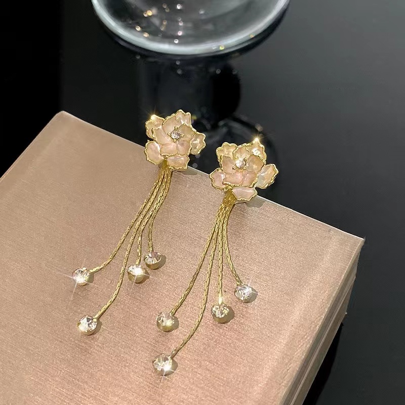 Khuyên Tai Tua Rua Thiết Kế Mới 2023 Hình Bông Hoa Thời Trang Cho Nữ