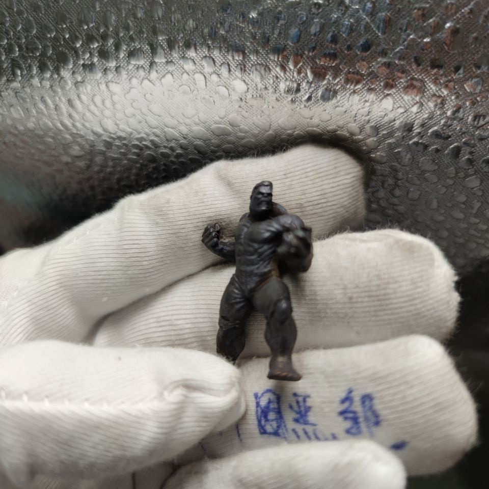 Mô Hình Nhân Vật Hulk Trong Avengers Marvel Bằng Đồng Nguyên Chất