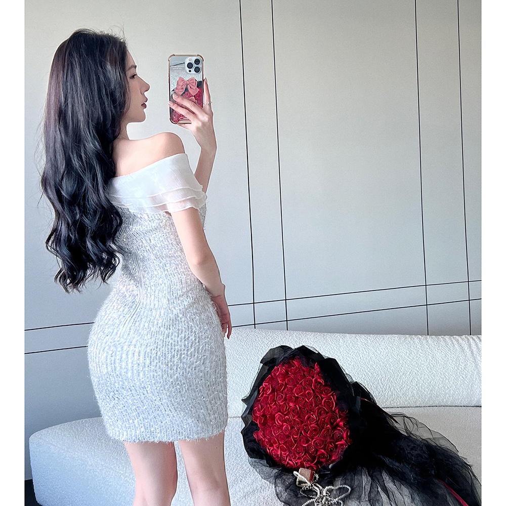 Đầm Trễ Vai Ôm Dáng Đính Kim Sa Lấp Lánh Thời Trang Cao Cấp