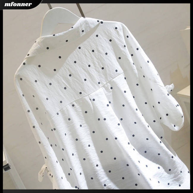 Áo Thun Nữ Tay Lửng Dáng Rộng Cổ Chữ V Họa Tiết Chấm Bi Thời Trang