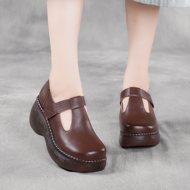 Giày Da Mũi Tròn Đế Xuồng Dày Dặn Phong Cách Retro Cho Phụ Nữ Trung Niên