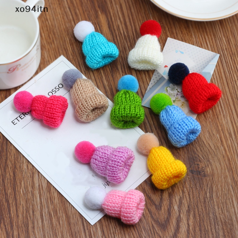 Ghim Cài Áo Hình Nón Len Mini Nhiều Màu Dễ Thương