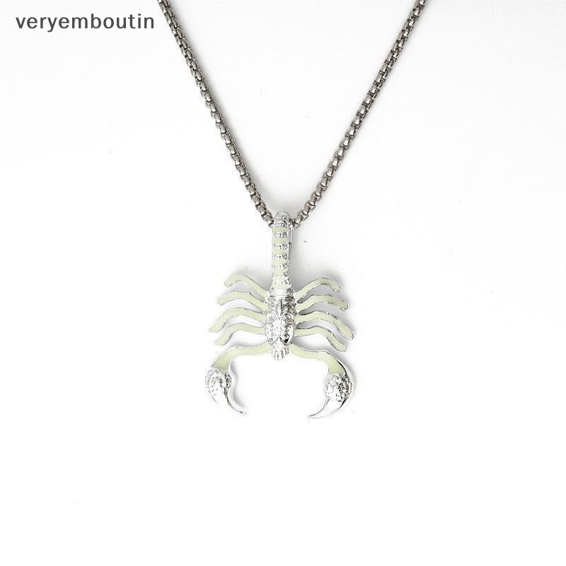 Vòng cổ Mặt Bò Cạp Phát Sáng Thời Trang Cho Nam