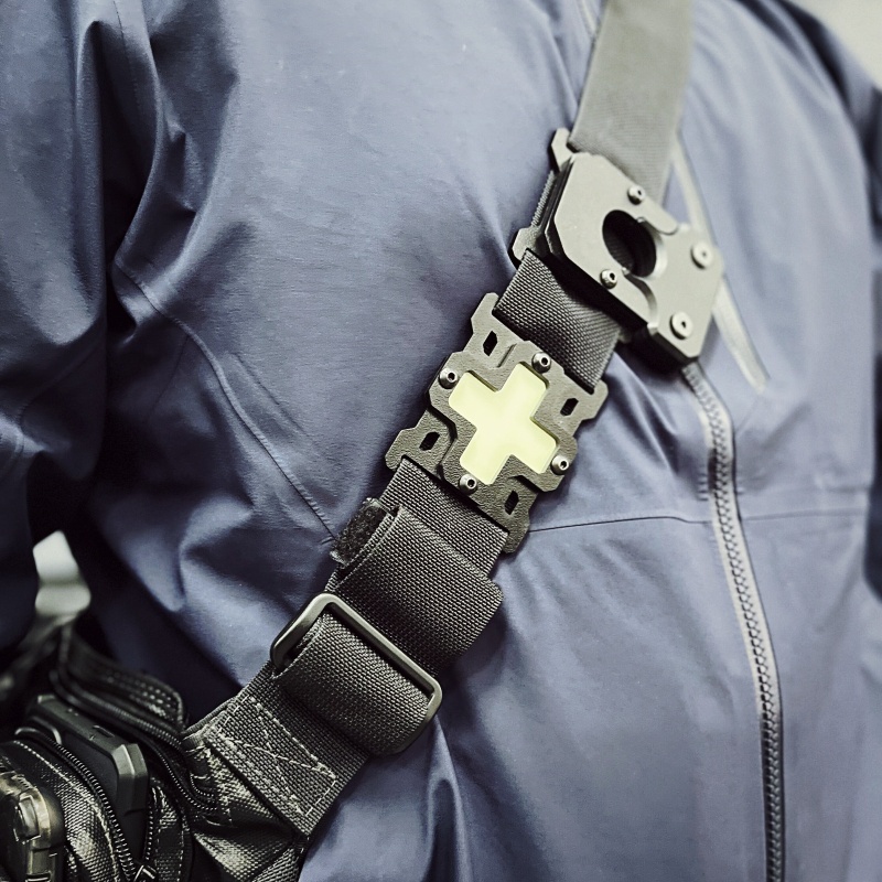 Logo LUC Dùng Để Nhận Dạng Ánh Sáng Ban Đêm Cho Ba Lô Và Bánh Răng Molle Gear Để Nhận Dạng Và Cứu Hộ Khẩn