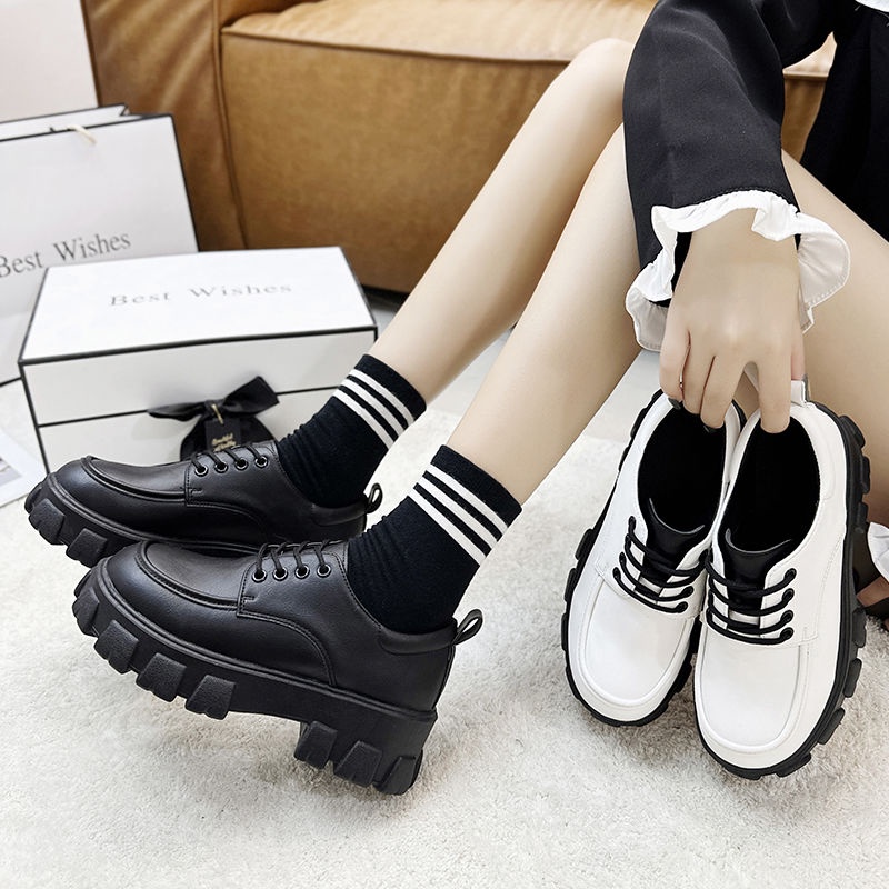 Cộng với kích thước giày nữ 35 kích thước - 43 kích thước giày dày đế giày nhỏ màu trắng English phong cách giày nữ tròn đầu dây buộc giày JK đơn giày
