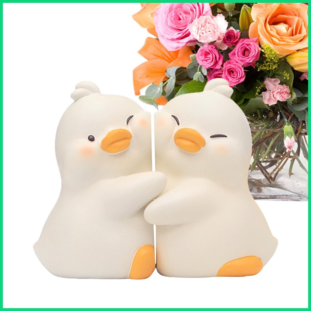 Phụ Kiện Chặn Sách Bằng Nhựa Resin Hình Chú Vịt Ôm Trái Tim Dễ Thương Dùng Trang Trí Bàn Ăn