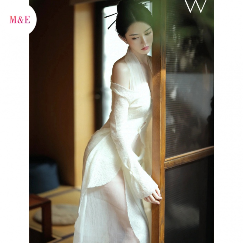 M &amp; E 2023 Đầm Dệt Kim Cổ Yếm Một Dây Màu Trắng Nhẹ Nhàng Phong Cách Sang Trọng Cao Cấp Mùa Hè Dành Cho Bạn Nữ S