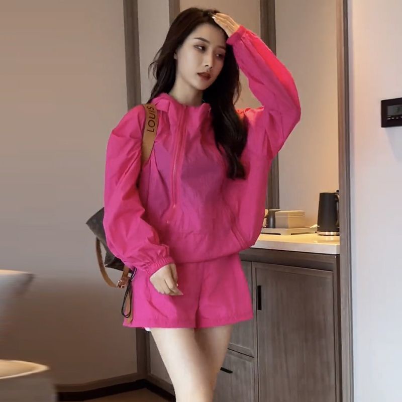 Set Áo Hoodie Chống Nắng + Quần Short Lưng Cao Phong Cách Thể Thao Năng Động Cho Nữ
