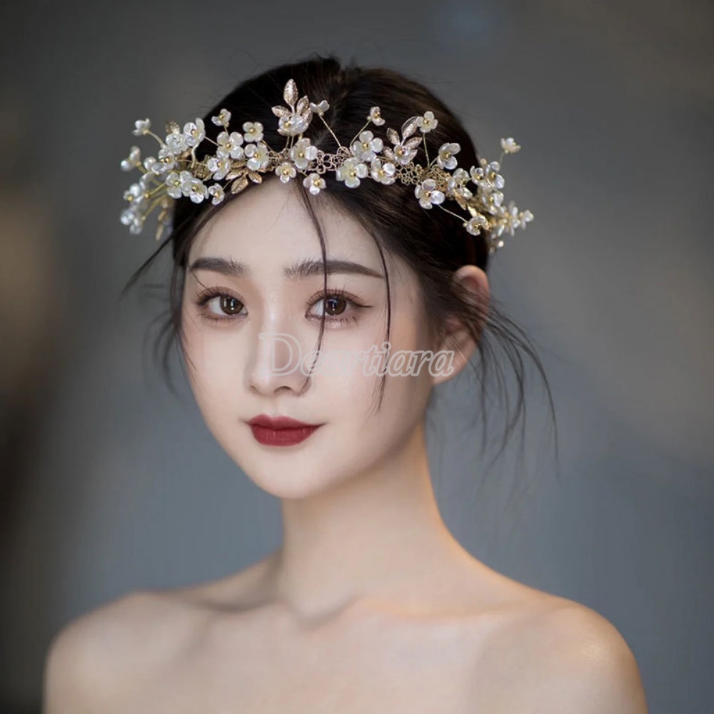Vòng Hoa Cài Tóc Cho Cô Dâu