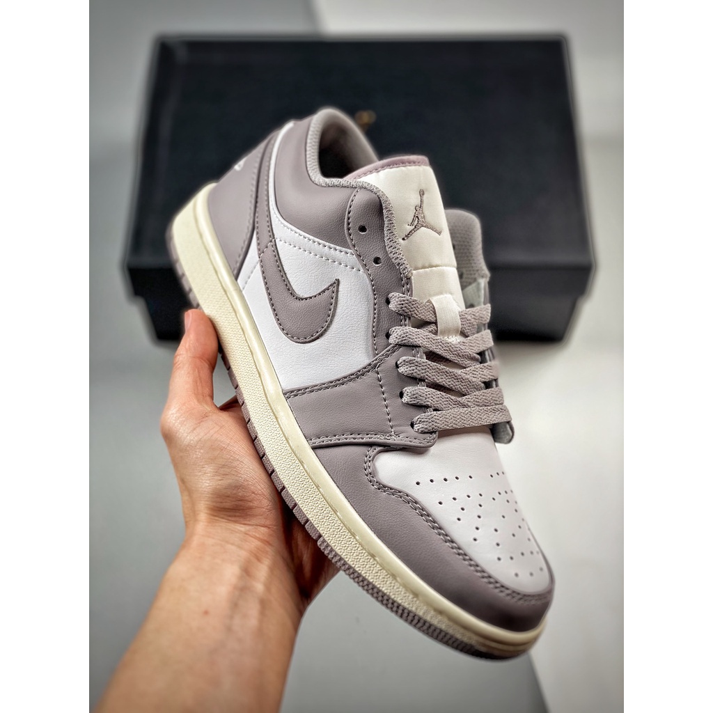 （Sản phẩm chính hãng）Giày chạy bộ Nike Air Jordan 1 Low xám trắng 100% nguyên bản